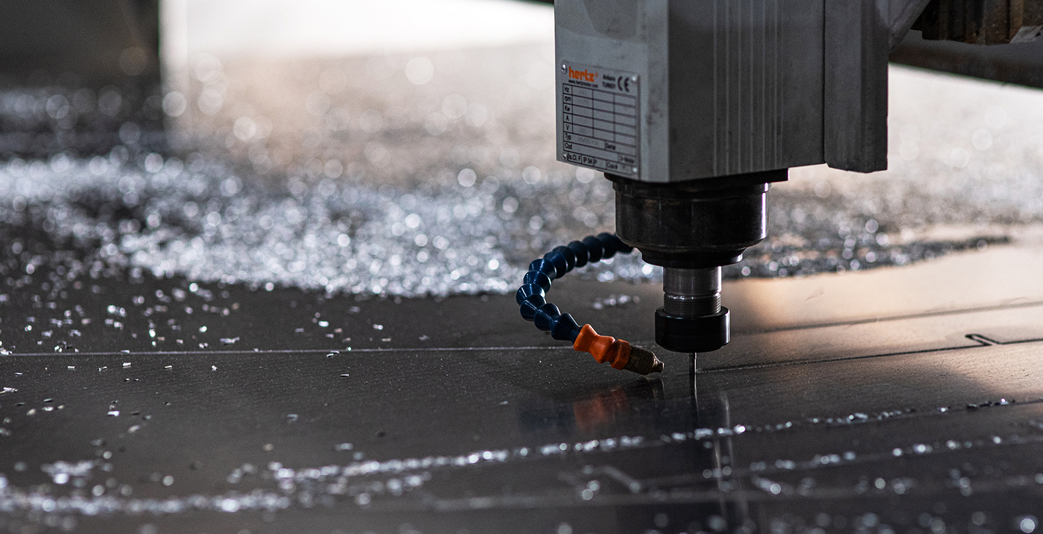 High precision CNC machines cutting